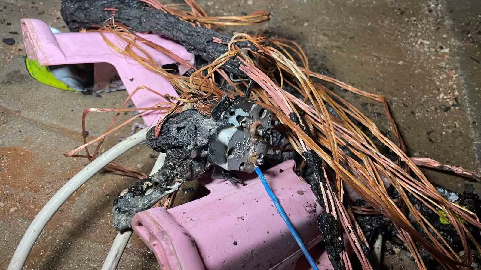 Karaman’da Apartman Garajında Yangın Paniği