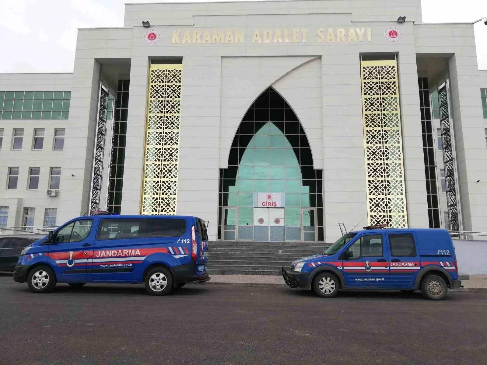 Karaman’da Tefecilere Şafak Operasyonu: 32 Kişi Gözaltında