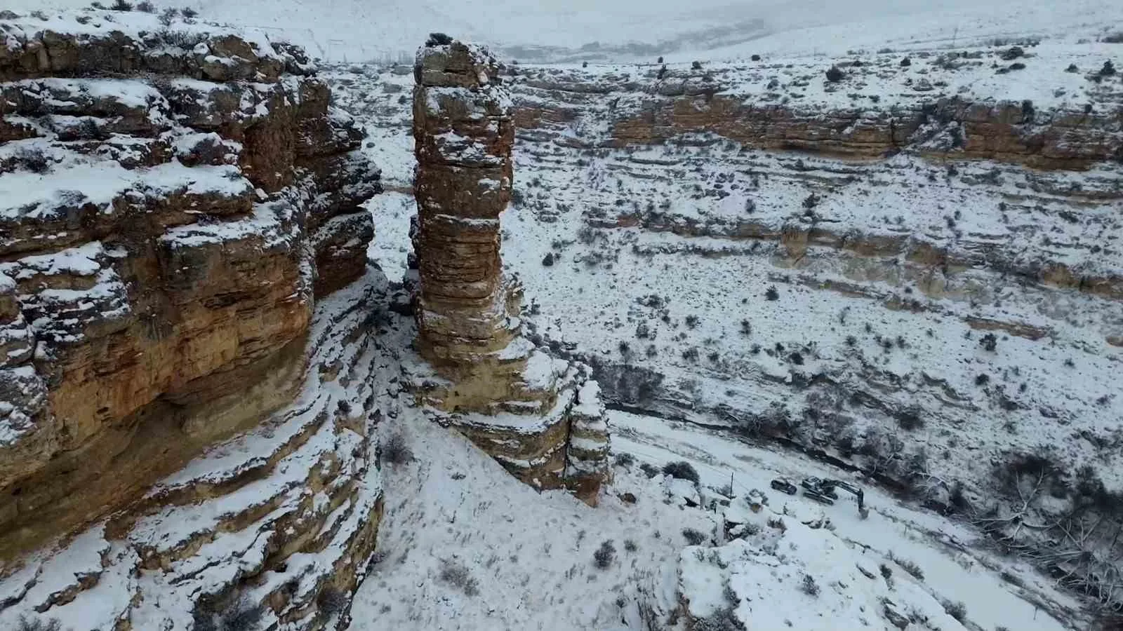Karaman’da Kar Sonrası Tarihi ve Doğal Güzellikler Kartpostallık Manzaralar Sundu