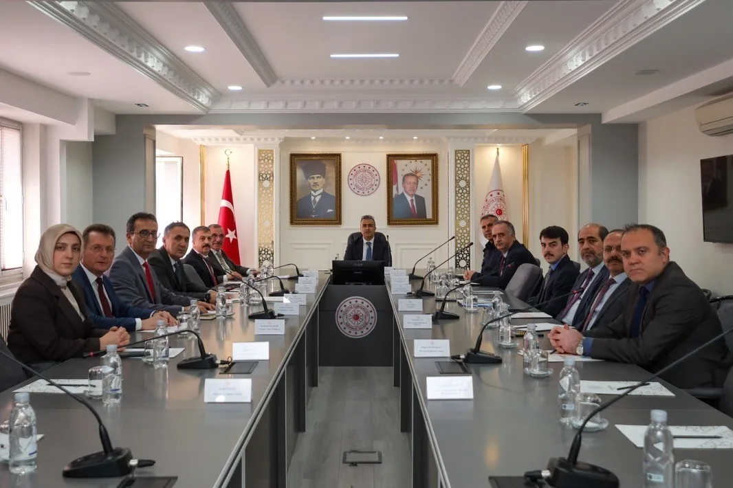 Karaman’da 749. Türk Dil Bayramı ve Yunus Emre’yi Anma Etkinlikleri İçin Hazırlık Toplantısı Yapıldı