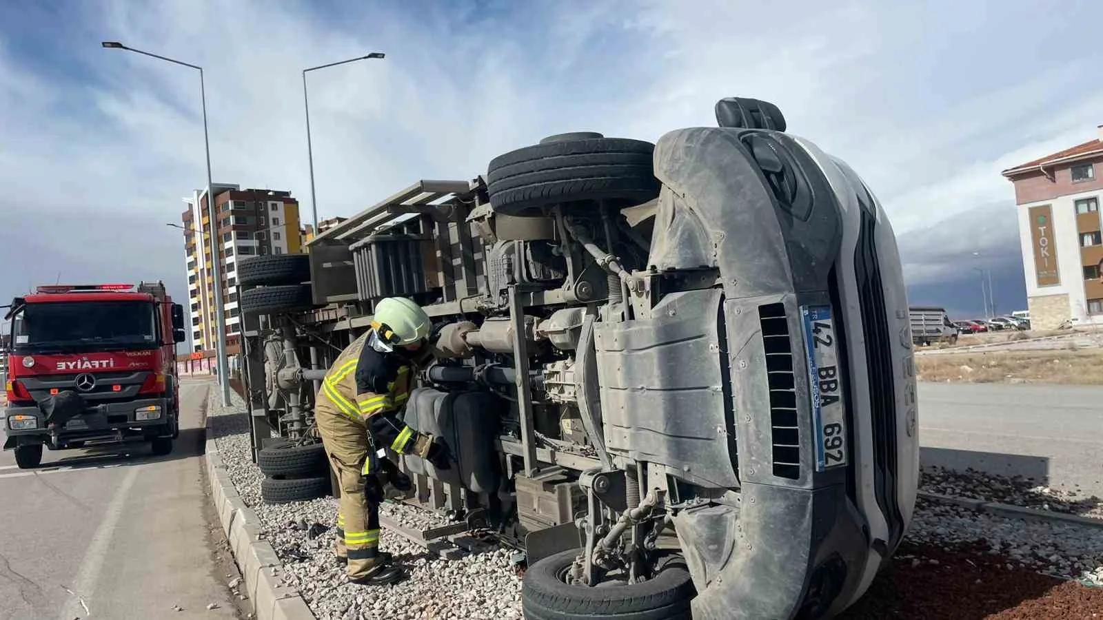Karaman’da Şiddetli Fırtına Hayatı Felç Etti