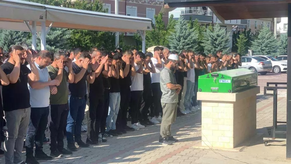 Karaman’da Hayatını Kaybeden Motosiklet Tutkunu Gözyaşlarıyla Uğurlandı