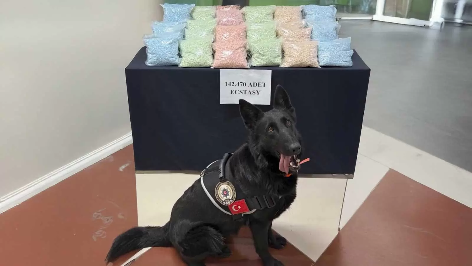 Karaman’da tırda 142 bin uyuşturucu hap ele geçirildi